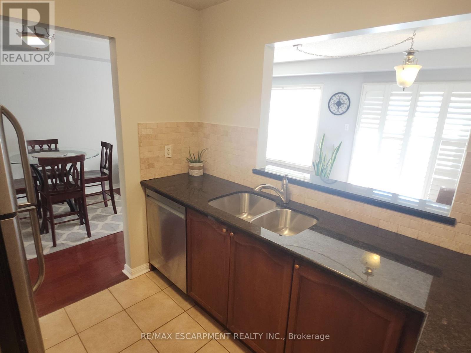 4324 Fairview Street, Burlington (Shoreacres), Ontario  L7L 7A2 - Photo 12 - W12116995