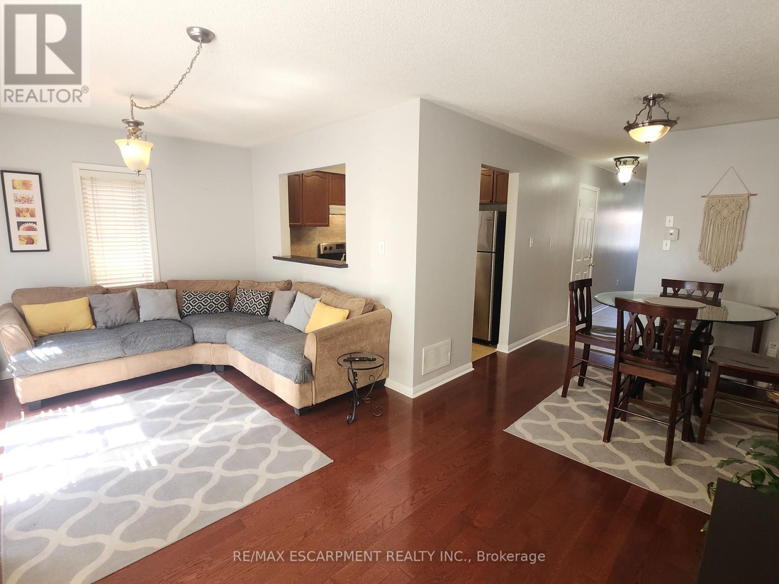 Property at 4324 FAIRVIEW STREET image 3