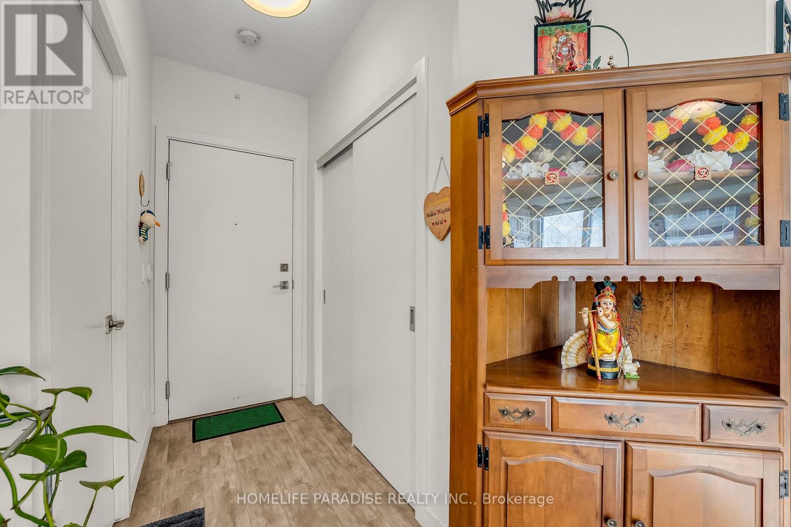 1407 - 2087 Fairview Street, Burlington, Ontario  L7R 0E5 - Photo 6 - W12117003