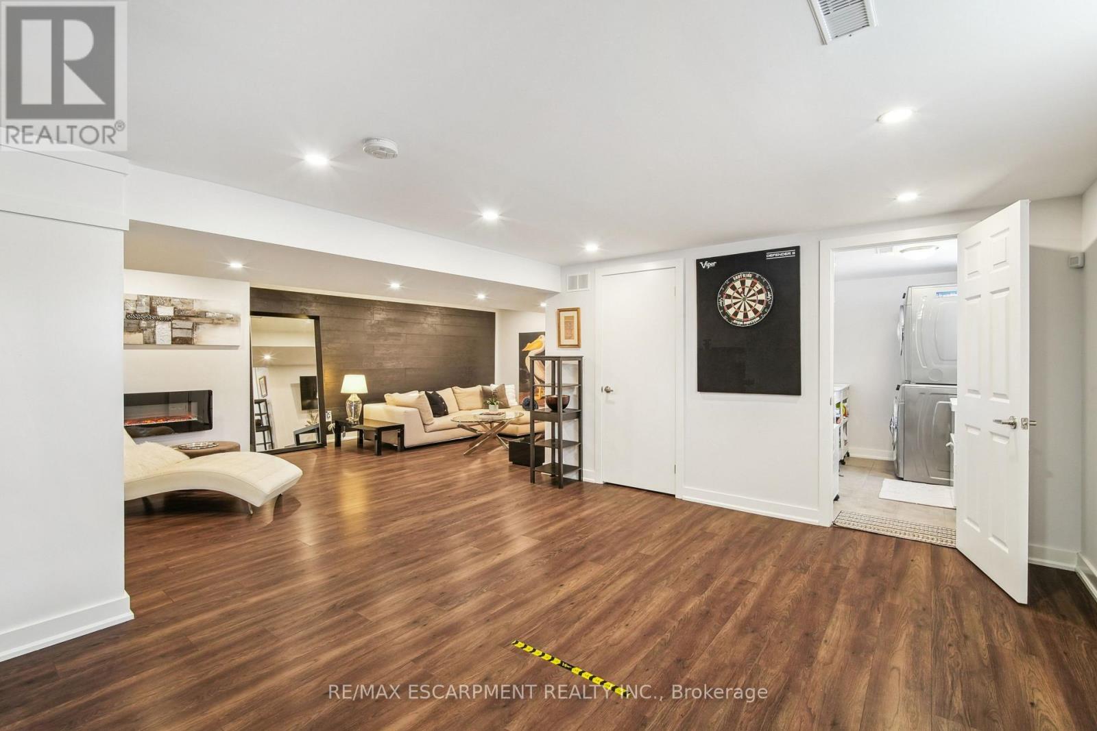 2054 Rebecca Street, Oakville, Ontario  L6L 2A2 - Photo 24 - W12117022