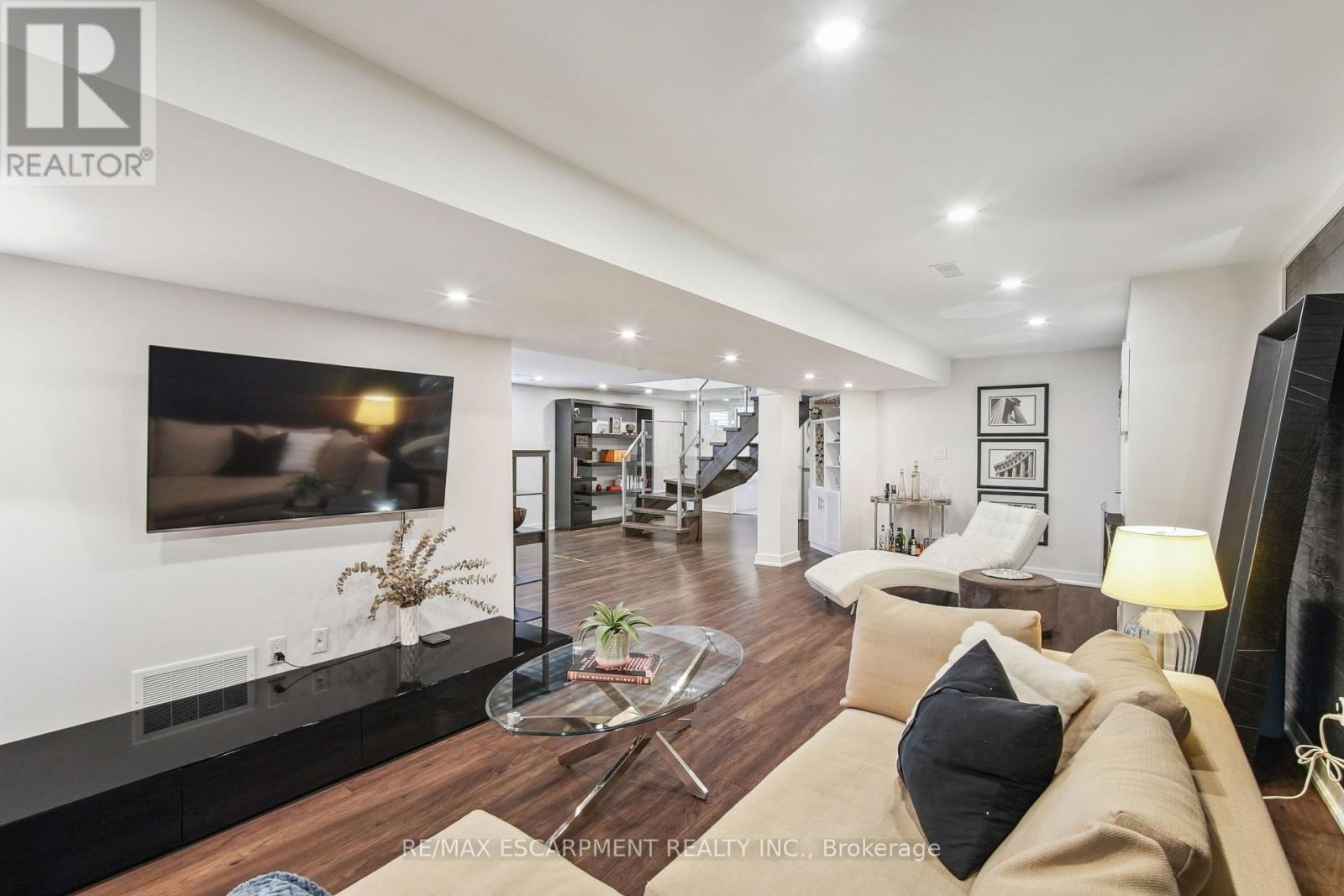 2054 Rebecca Street, Oakville, Ontario  L6L 2A2 - Photo 26 - W12117022