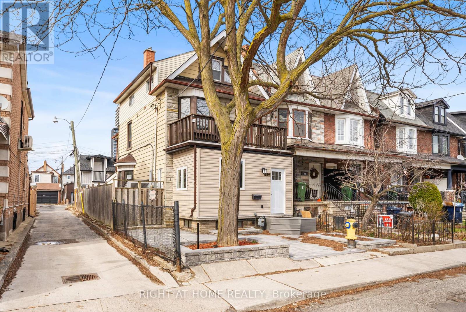 134 Millicent Street, Toronto, Ontario  M6H 1W4 - Photo 1 - W12117027