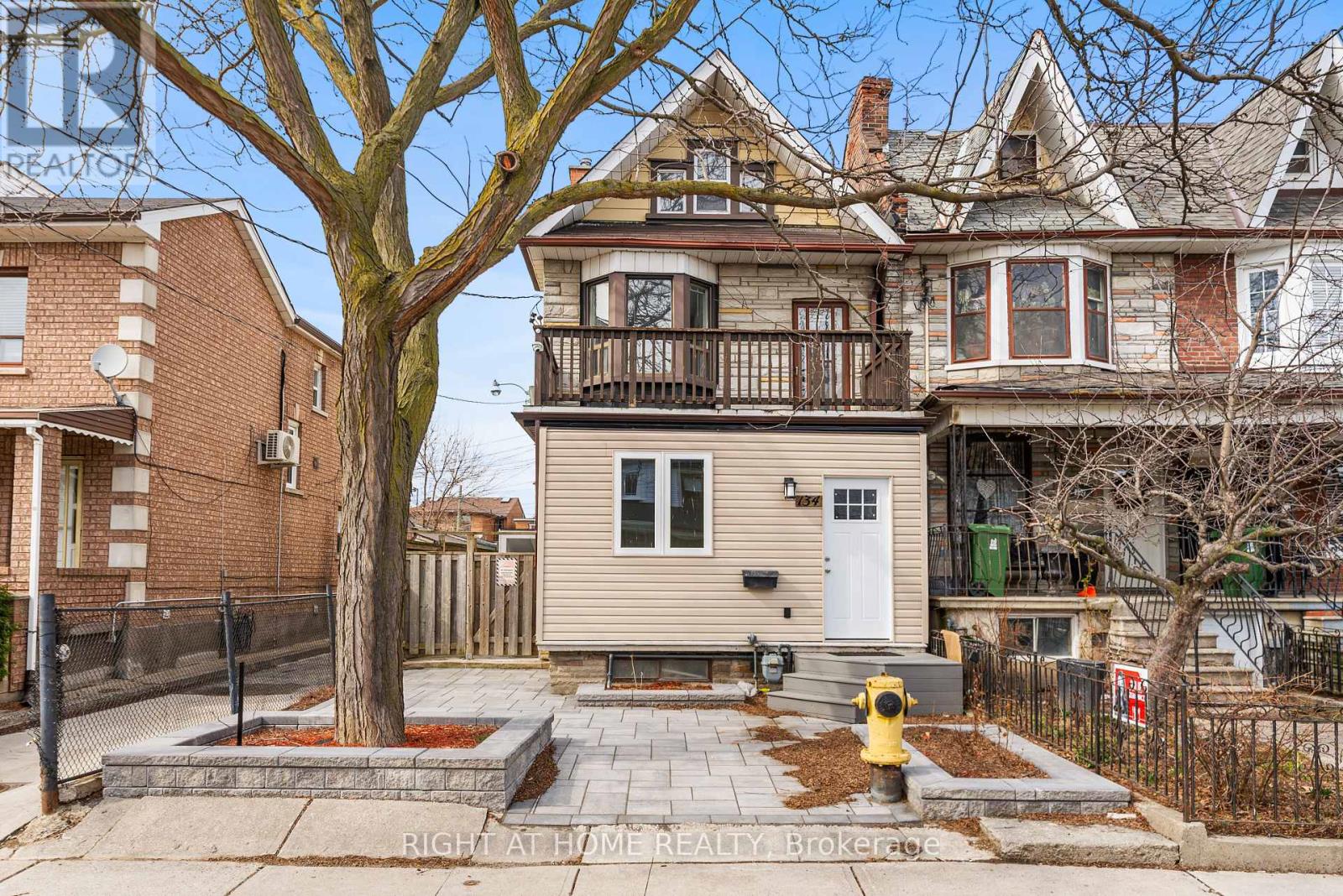 134 Millicent Street, Toronto, Ontario  M6H 1W4 - Photo 2 - W12117027