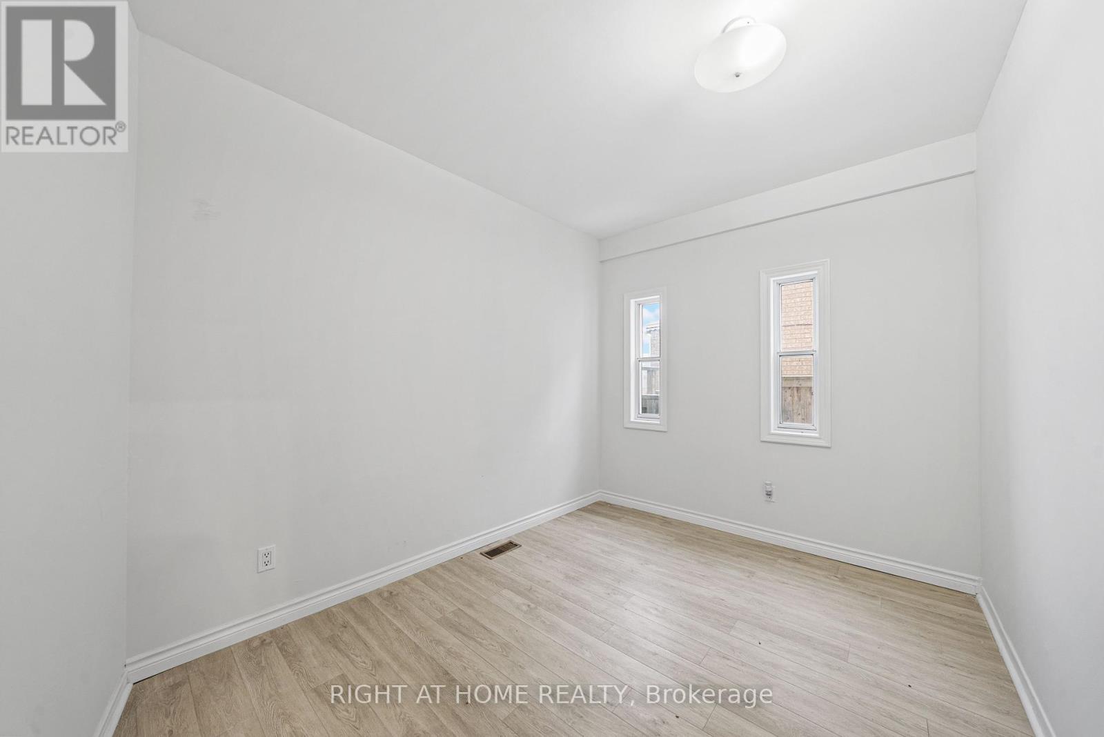134 Millicent Street, Toronto, Ontario  M6H 1W4 - Photo 31 - W12117027