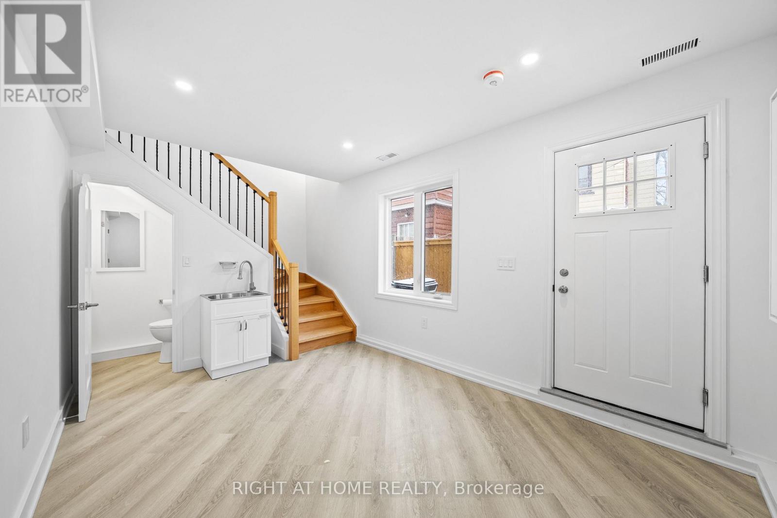 134 Millicent Street, Toronto, Ontario  M6H 1W4 - Photo 34 - W12117027