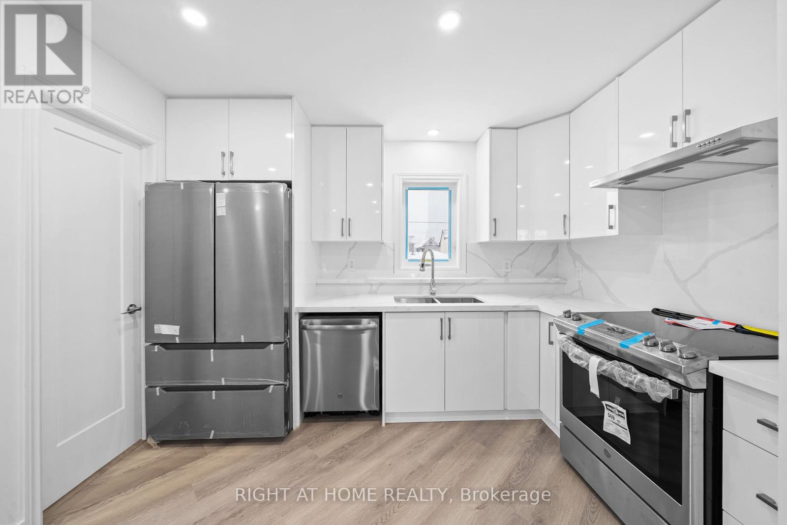 134 Millicent Street, Toronto, Ontario  M6H 1W4 - Photo 41 - W12117027