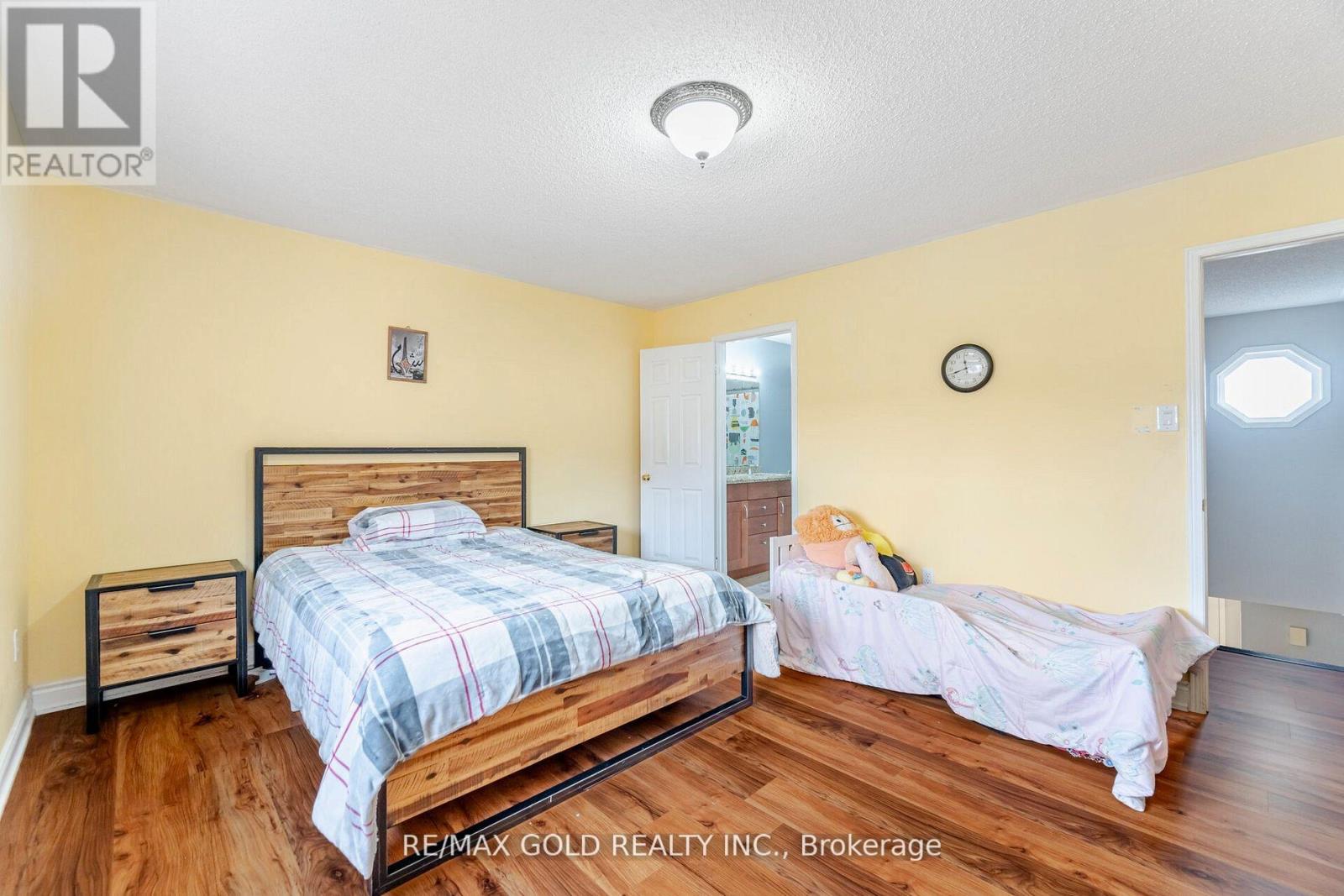 5352 Bushelgrove Circle, Mississauga, Ontario  L5M 6B8 - Photo 11 - W12117039