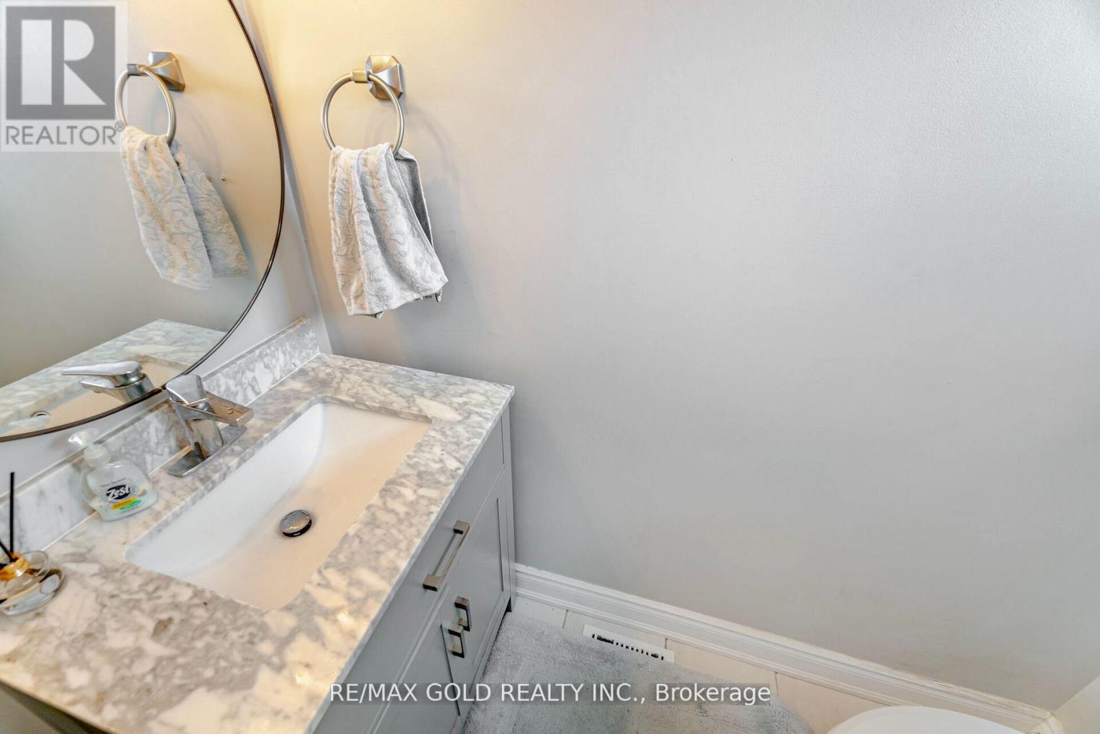 5352 Bushelgrove Circle, Mississauga, Ontario  L5M 6B8 - Photo 9 - W12117039