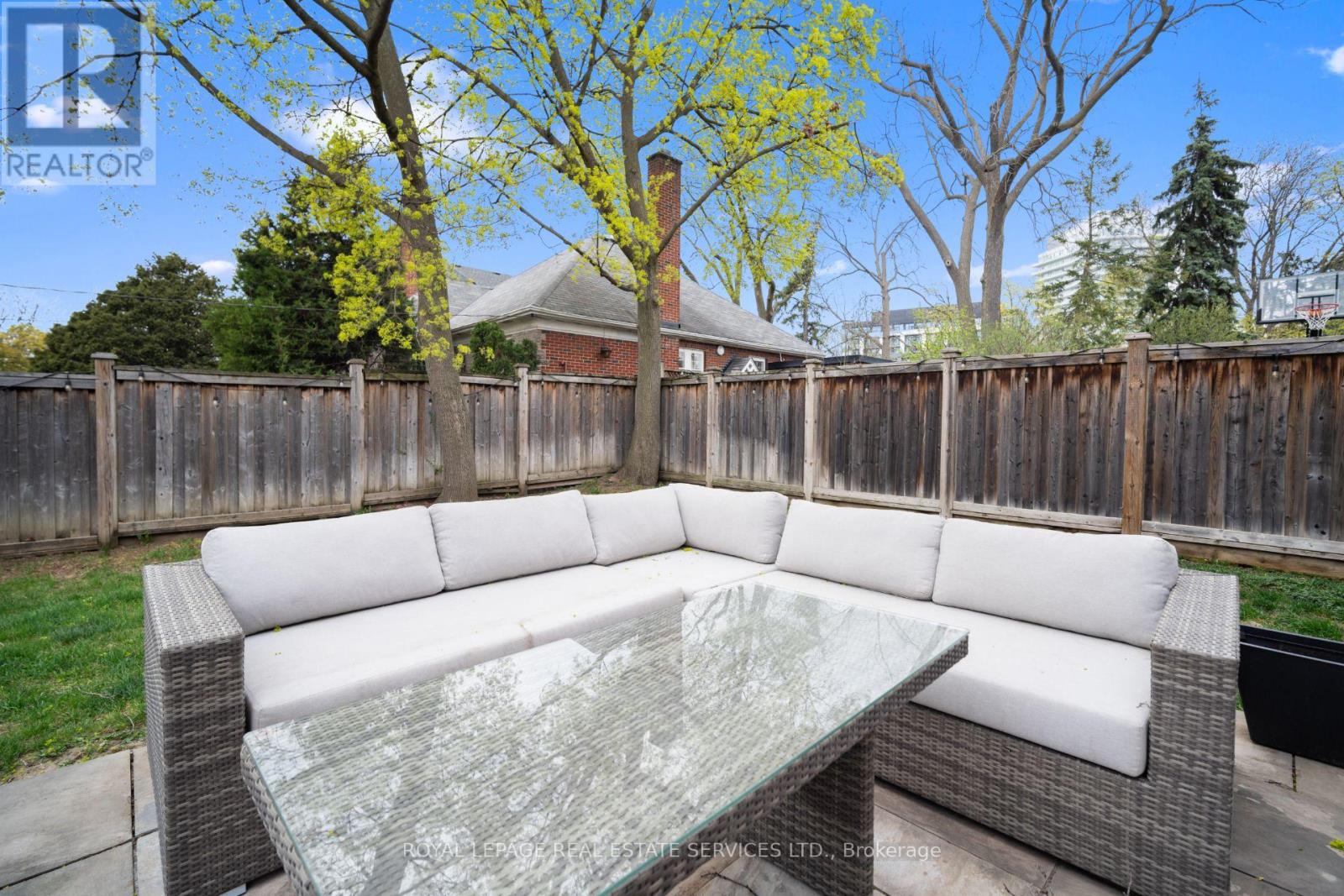 546 Prince Edward Drive N, Toronto (Kingsway South), Ontario  M8X 2M7 - Photo 45 - W12117050