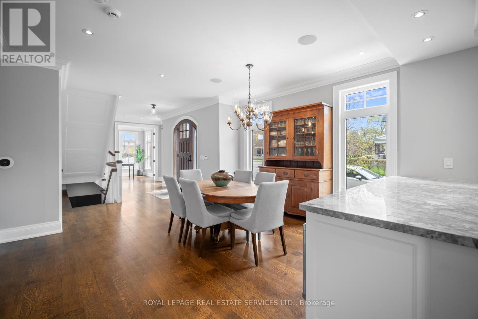 546 Prince Edward Drive N, Toronto (Kingsway South), Ontario  M8X 2M7 - Photo 7 - W12117050