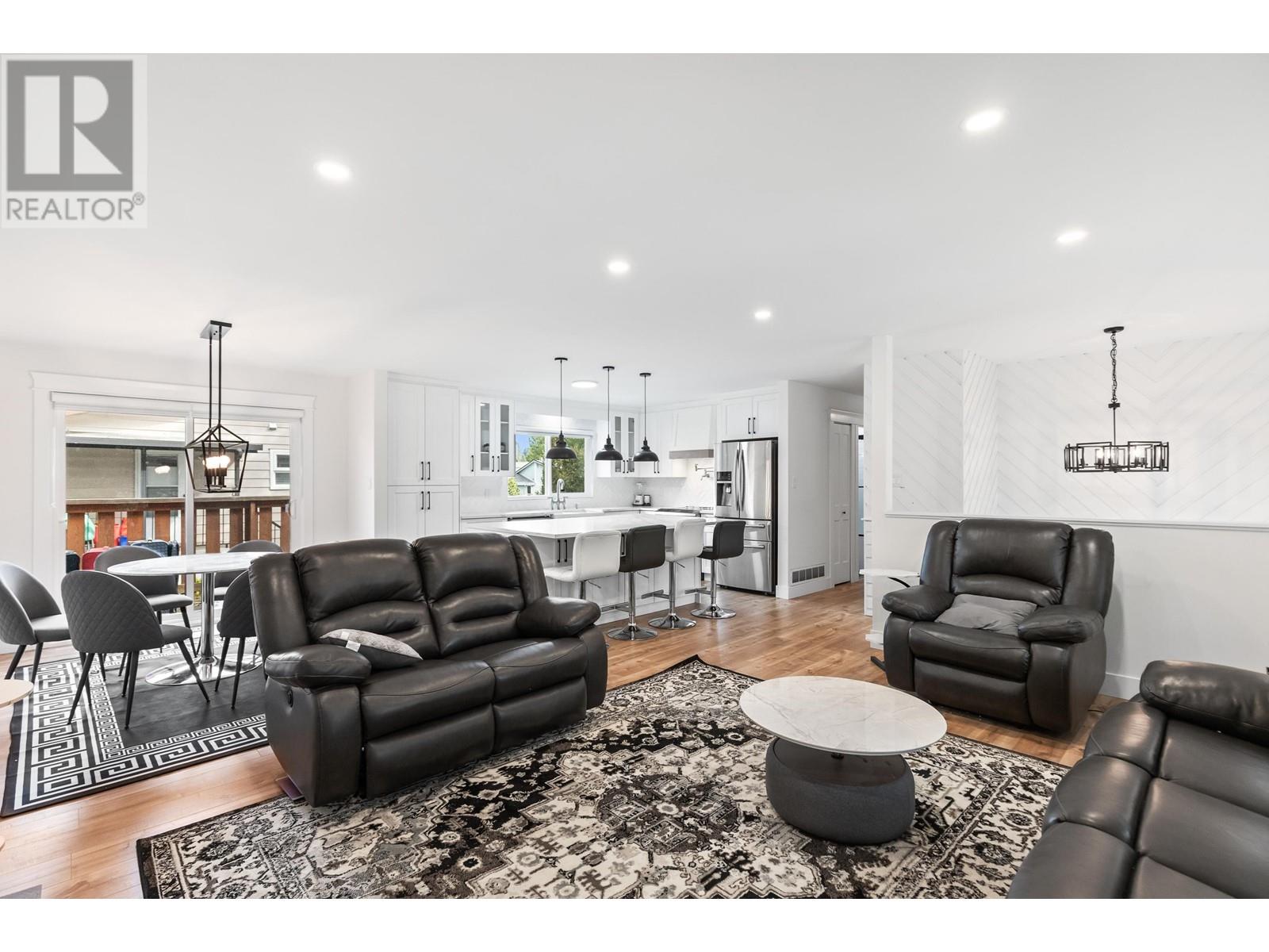 21099 Berry Avenue, Maple Ridge, British Columbia  V2X 7V3 - Photo 5 - R2996779