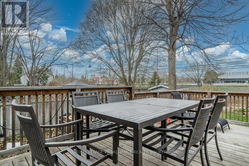 12 Limeridge Drive, Kingston, Ontario  K7K 6M3 - Photo 45 - X12117374