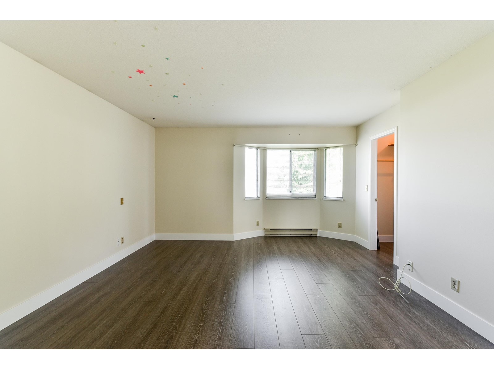 14269 89a Avenue, Surrey, British Columbia  V3V 7T1 - Photo 15 - R2996917