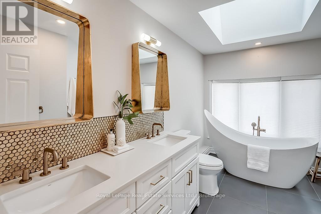 1225 Old Post Drive, Oakville, Ontario  L6M 1A5 - Photo 29 - W12014852