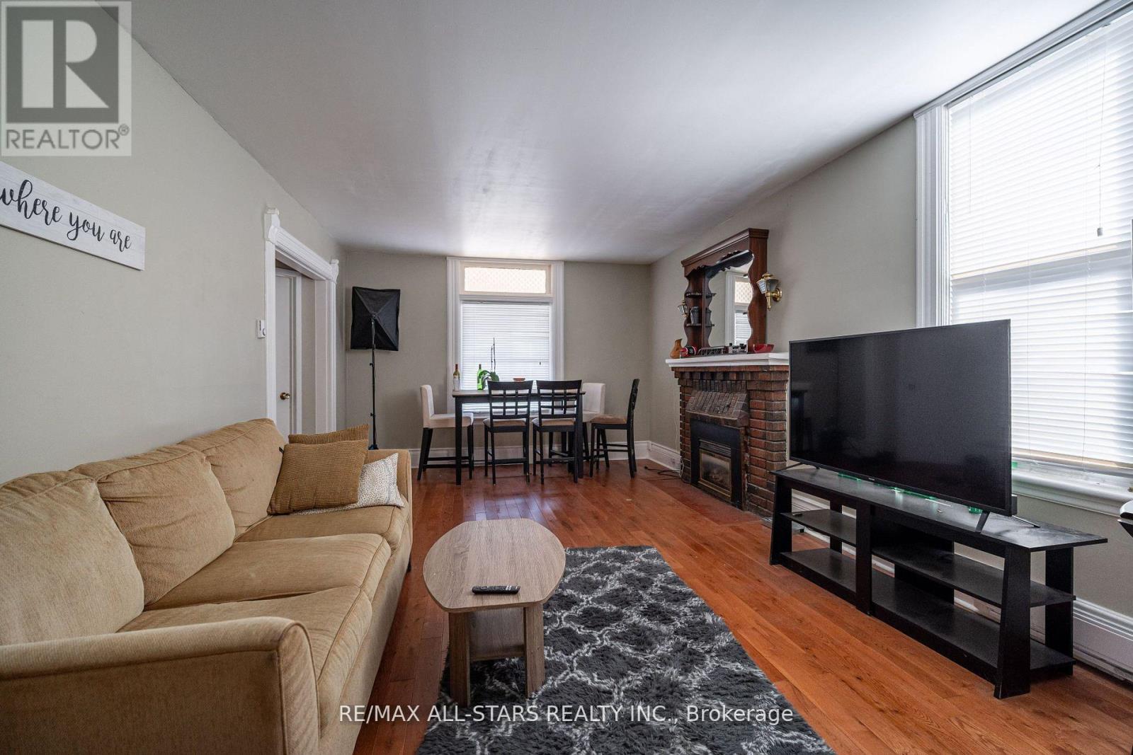 301 Park Street N, Peterborough Central, Ontario K9J 3W6 - Photo 5 - X12117363
