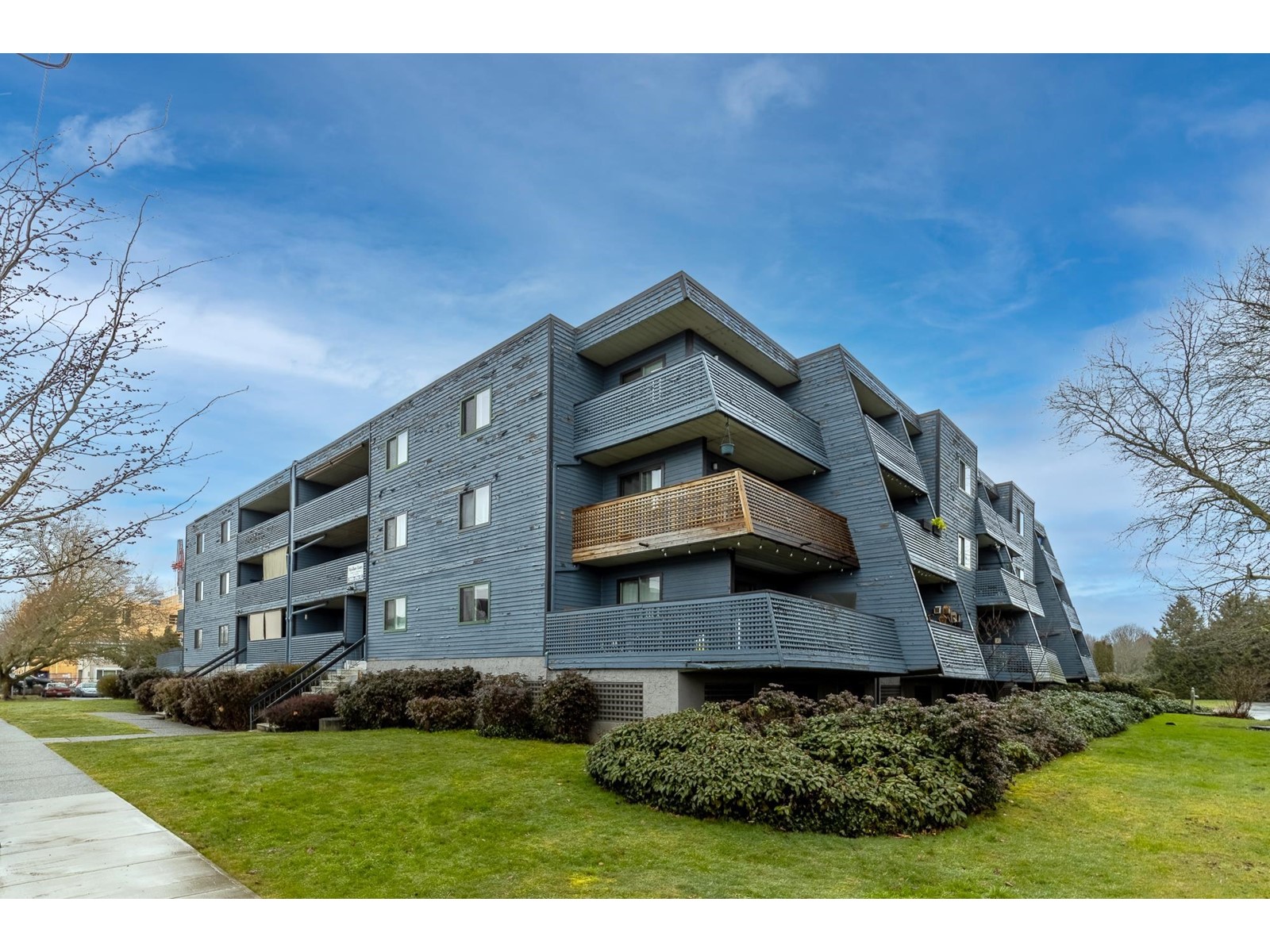 Property at 104 5906 176A STREET image 1