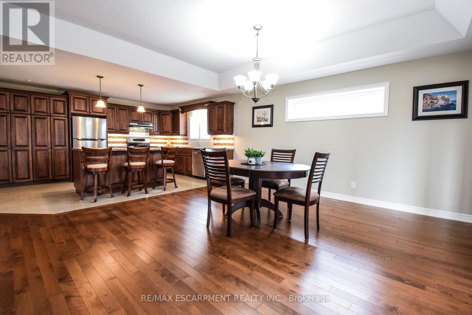 6 Bluegrass Boulevard, Norfolk, Ontario  N4B 0A7 - Photo 12 - X12116897