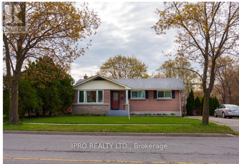 424 Bunting Road W, St. Catharines (Carlton/bunting), Ontario  L2M 3Z4 - Photo 1 - X12116909