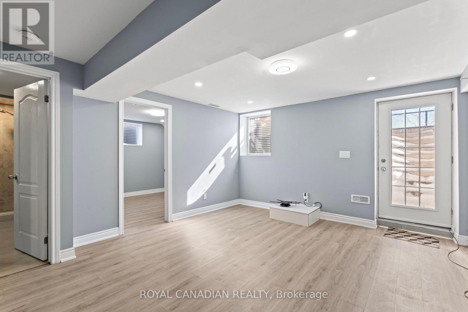 301 Buttonbush Street, Waterloo, Ontario  N2V 0B2 - Photo 44 - X12116969