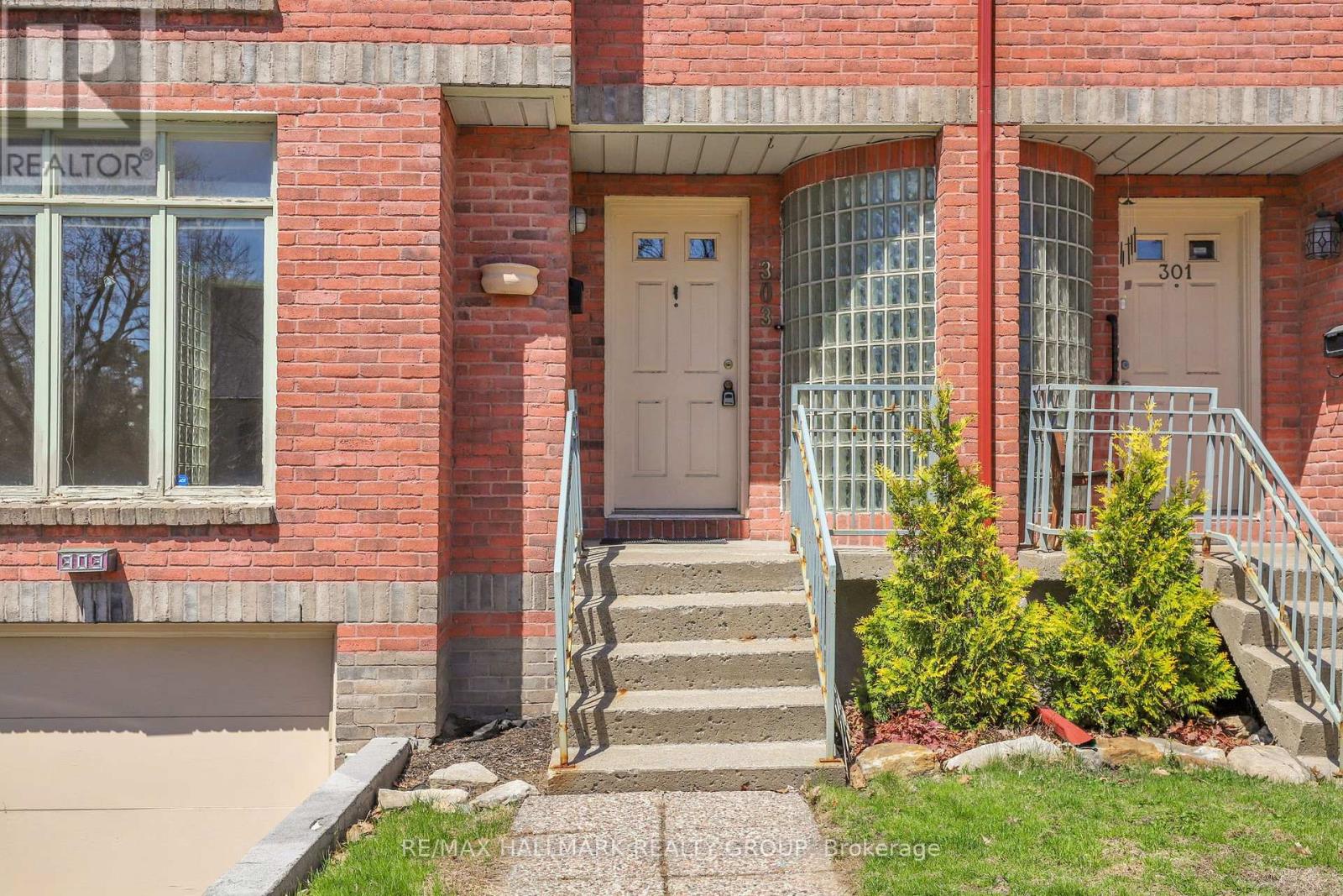 Property at 303 SHERWOOD DRIVE image 4