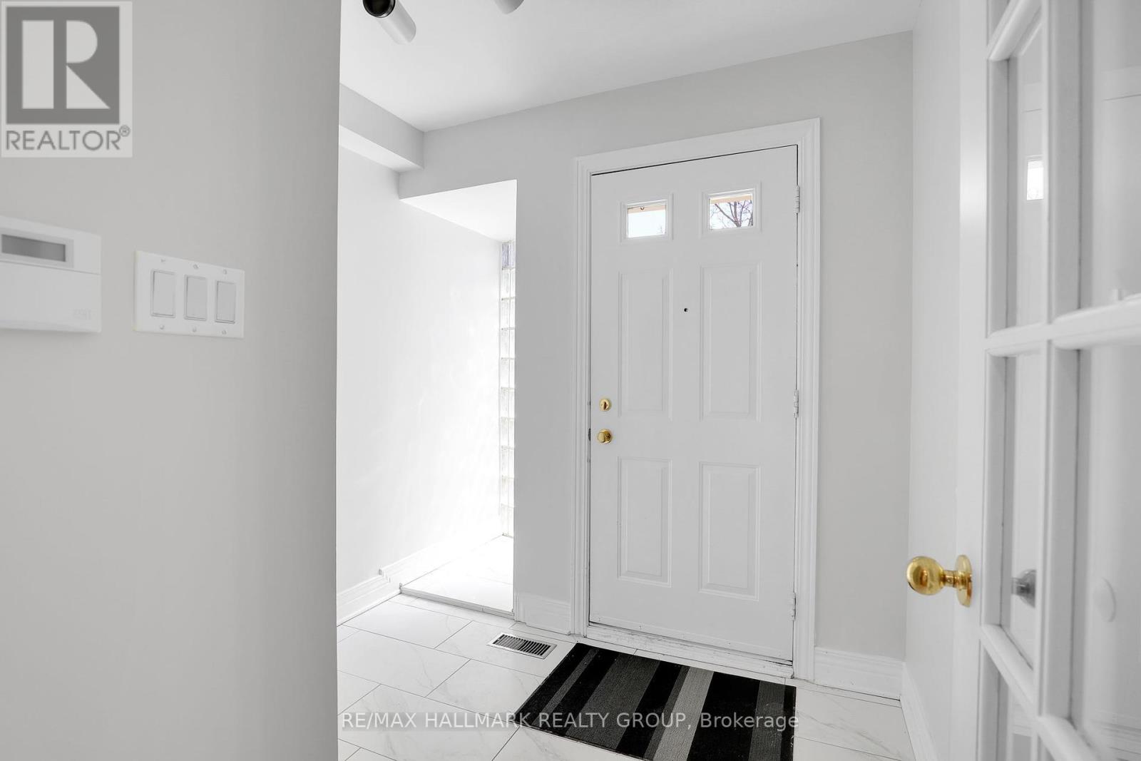 Property at 303 SHERWOOD DRIVE image 5