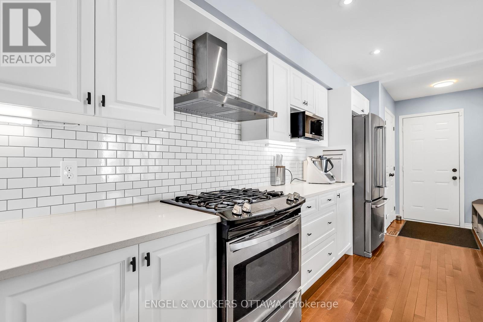 2635 Half Moon Bay Road, Ottawa, Ontario  K2J 0Y9 - Photo 14 - X12117410