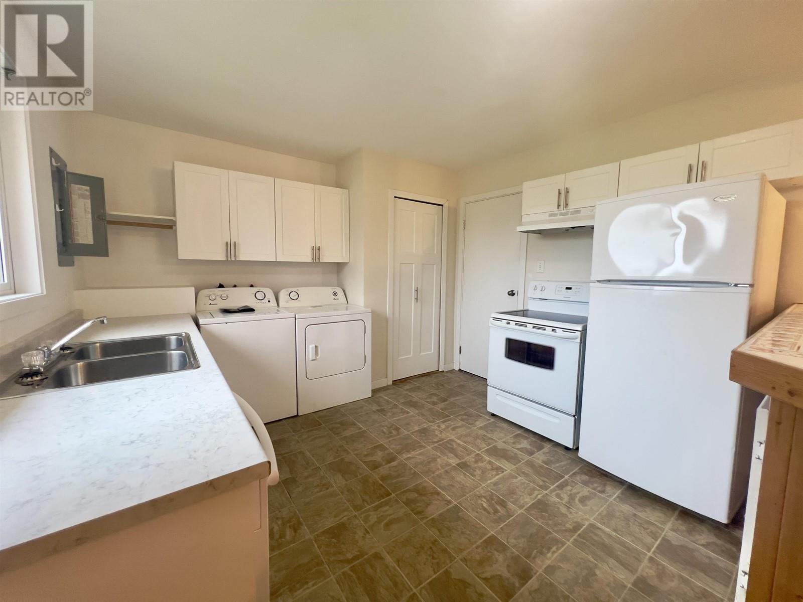 71 Saguenay Street, Kitimat, British Columbia  V8C 1W7 - Photo 5 - R2977962
