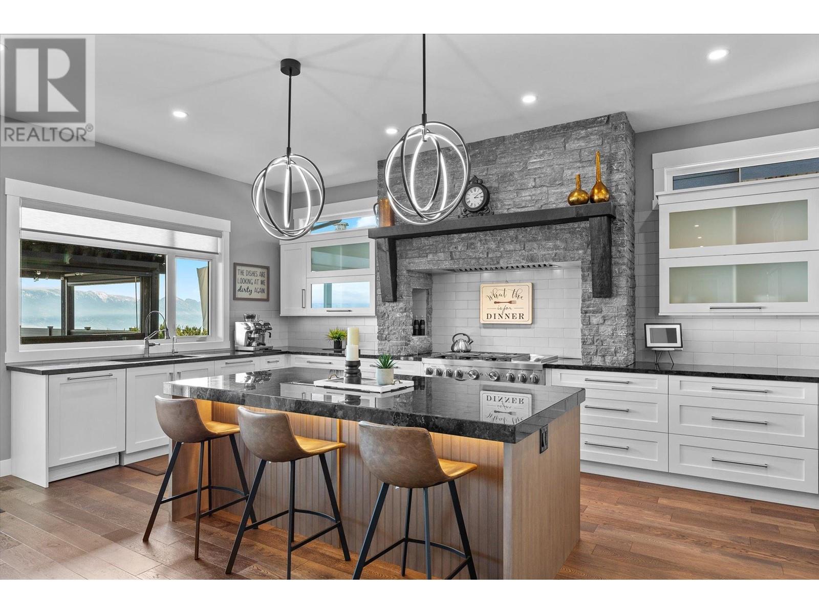Property at 1547 Cabernet Way image 4
