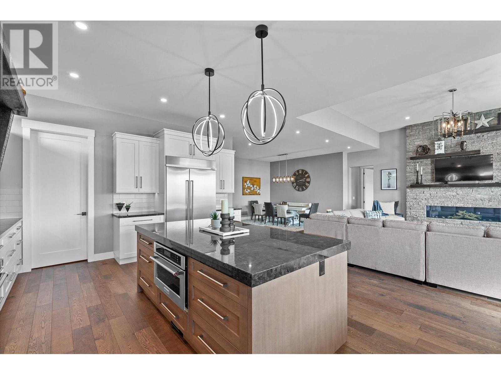 Property at 1547 Cabernet Way image 3