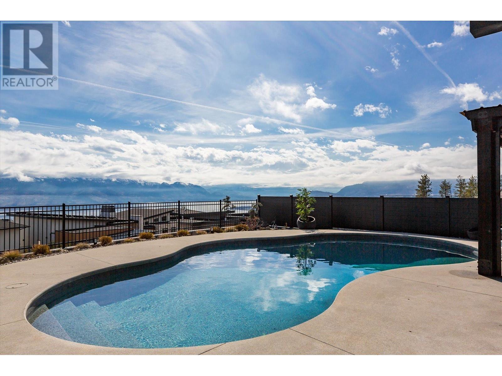 Property at 1547 Cabernet Way image 2