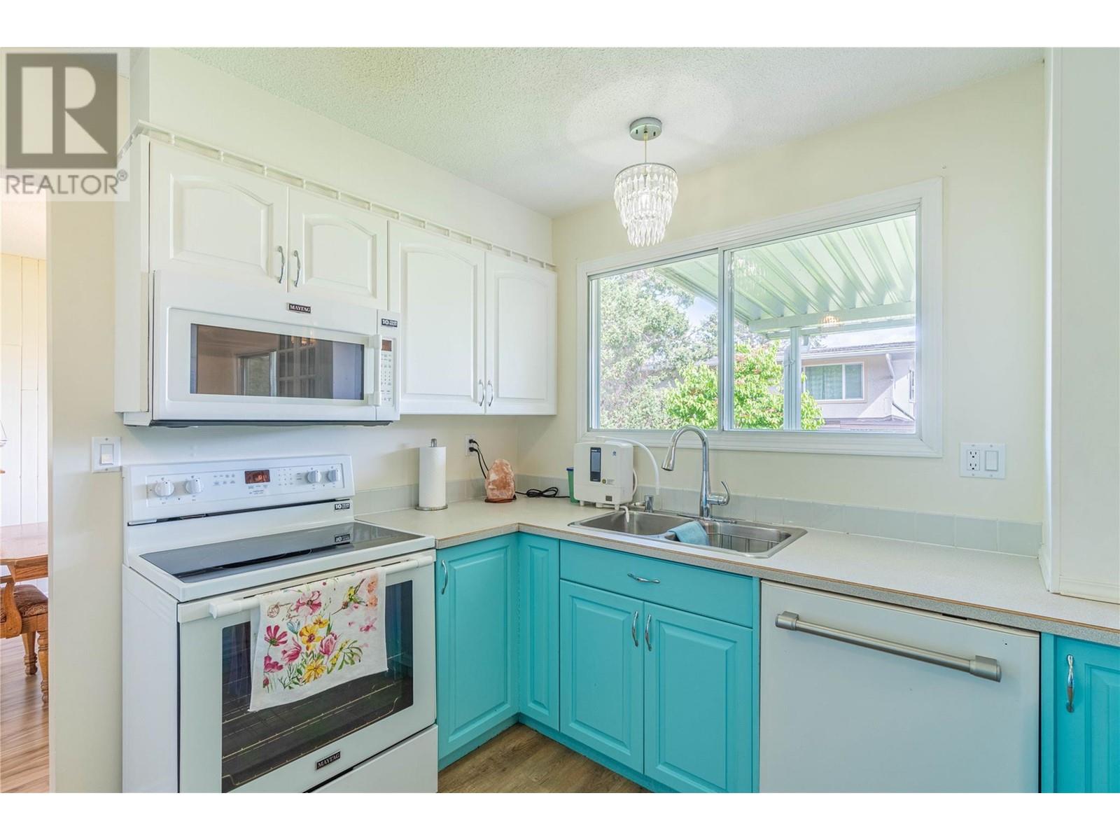 Property at 1338 Kenora Road image 2