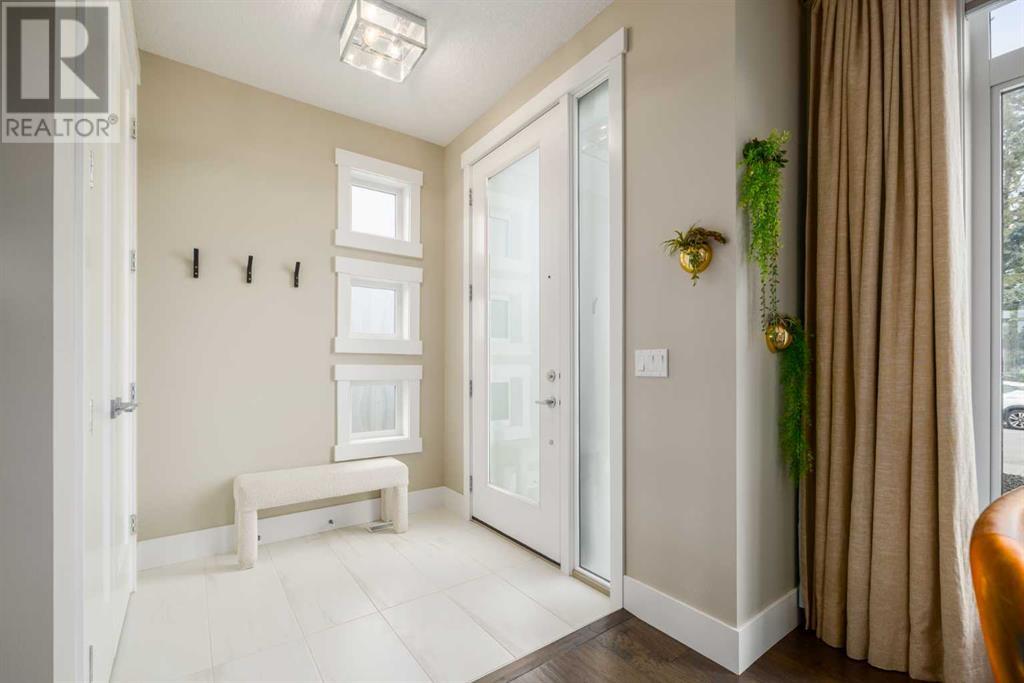 2629 30 Street Sw, Calgary, Alberta  T3E 2M3 - Photo 2 - A2216494