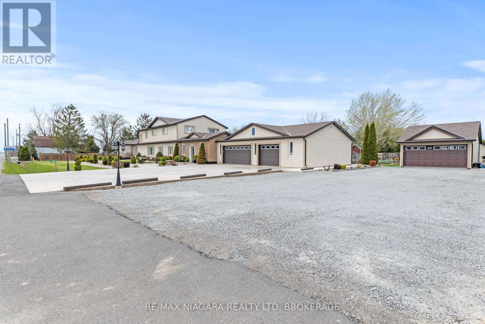 724 Line 3 Road, Niagara-On-The-Lake (Virgil), Ontario  L0S 1J0 - Photo 7 - X12117313