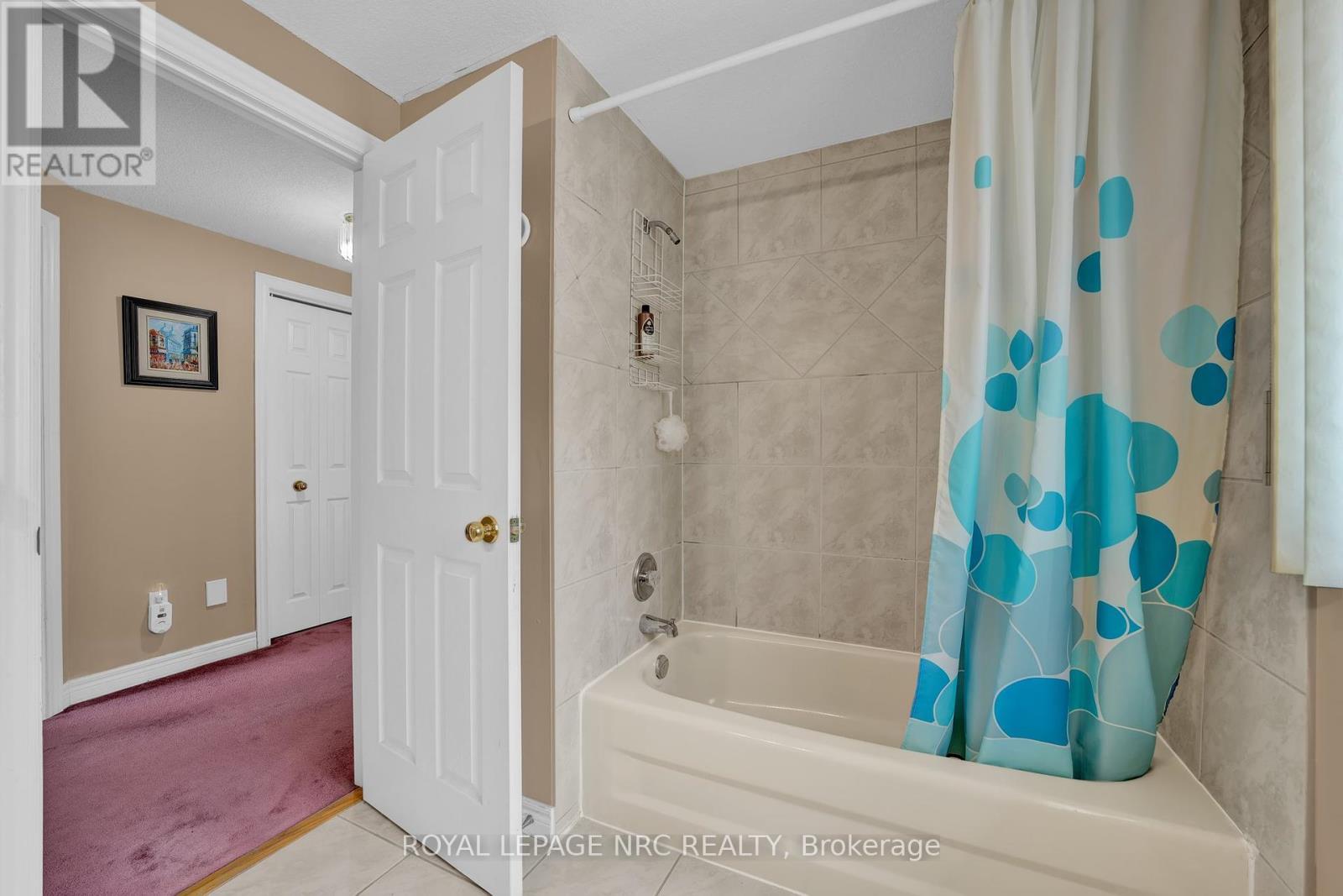 27 Hollyridge Crescent, Kitchener, Ontario  N2N 3L8 - Photo 30 - X12117377
