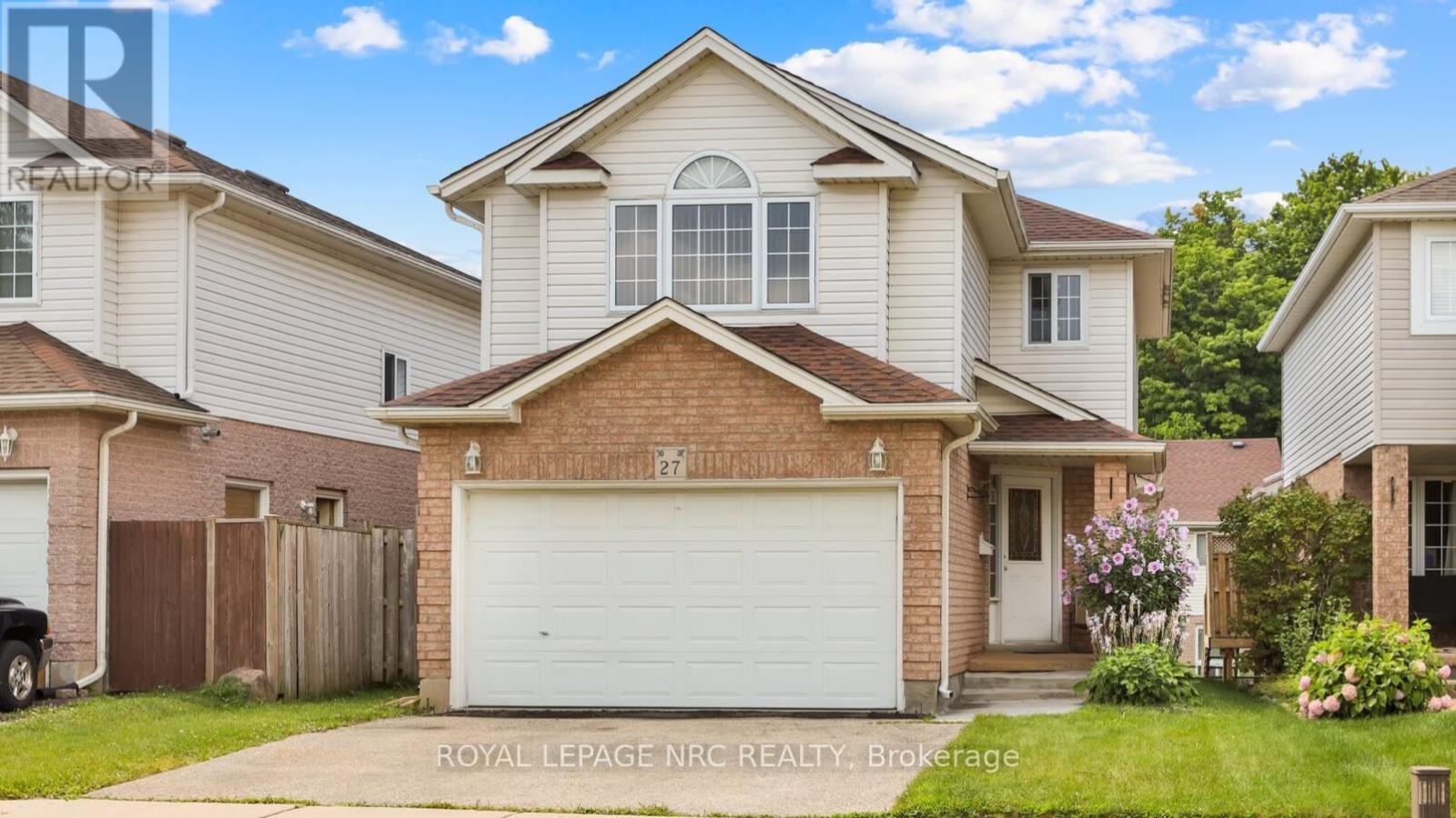 Property at 27 HOLLYRIDGE CRESCENT image 1