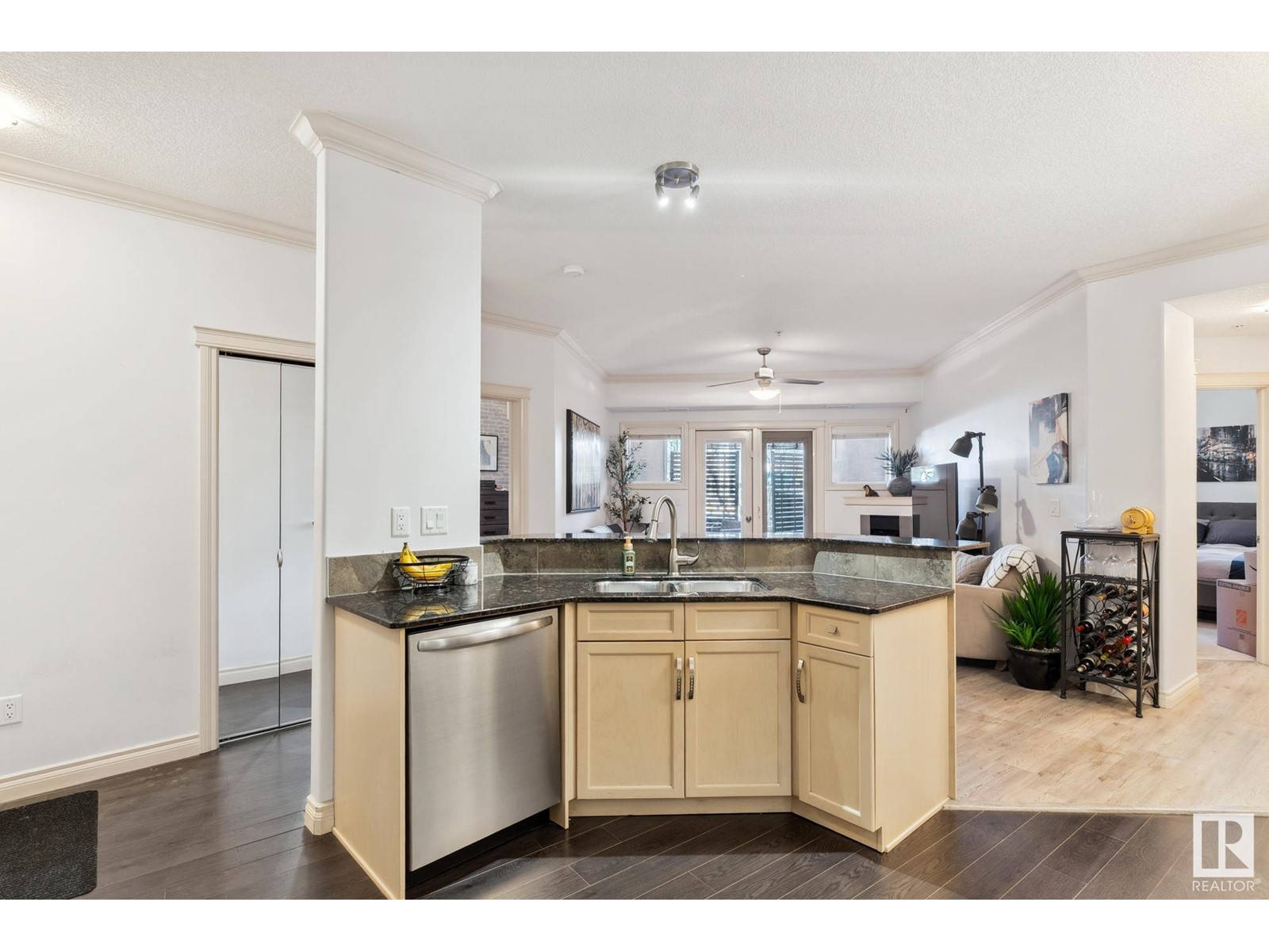 #133 10121 80 Av Nw, Edmonton, Alberta  T6E 0B9 - Photo 7 - E4433760