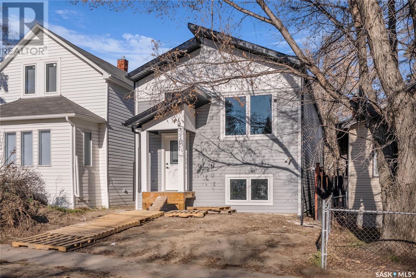 Property at 326 I AVENUE N image 3