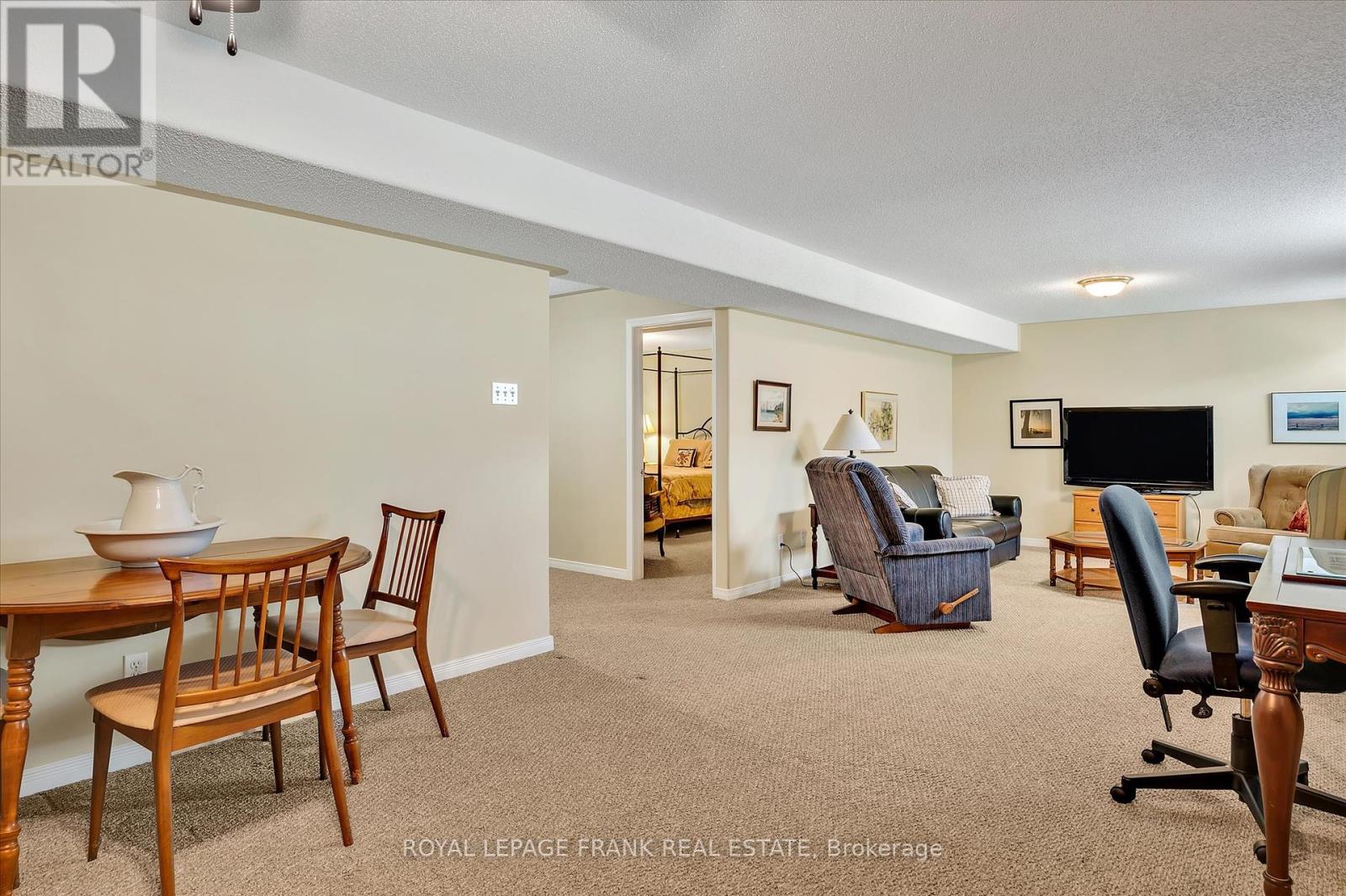12 - 877 Wentworth Street, Peterborough West, Ontario K9J 8R7 - Photo 22 - X12116833