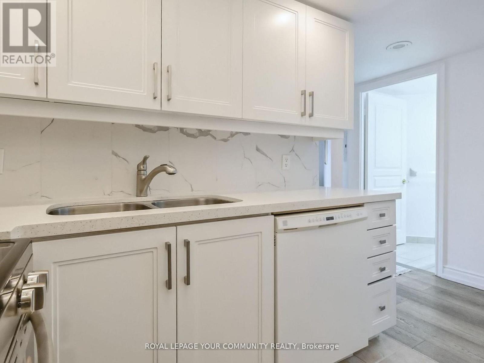 929 - 15 Northtown Way, Toronto, Ontario  M2N 7A2 - Photo 20 - C12117147