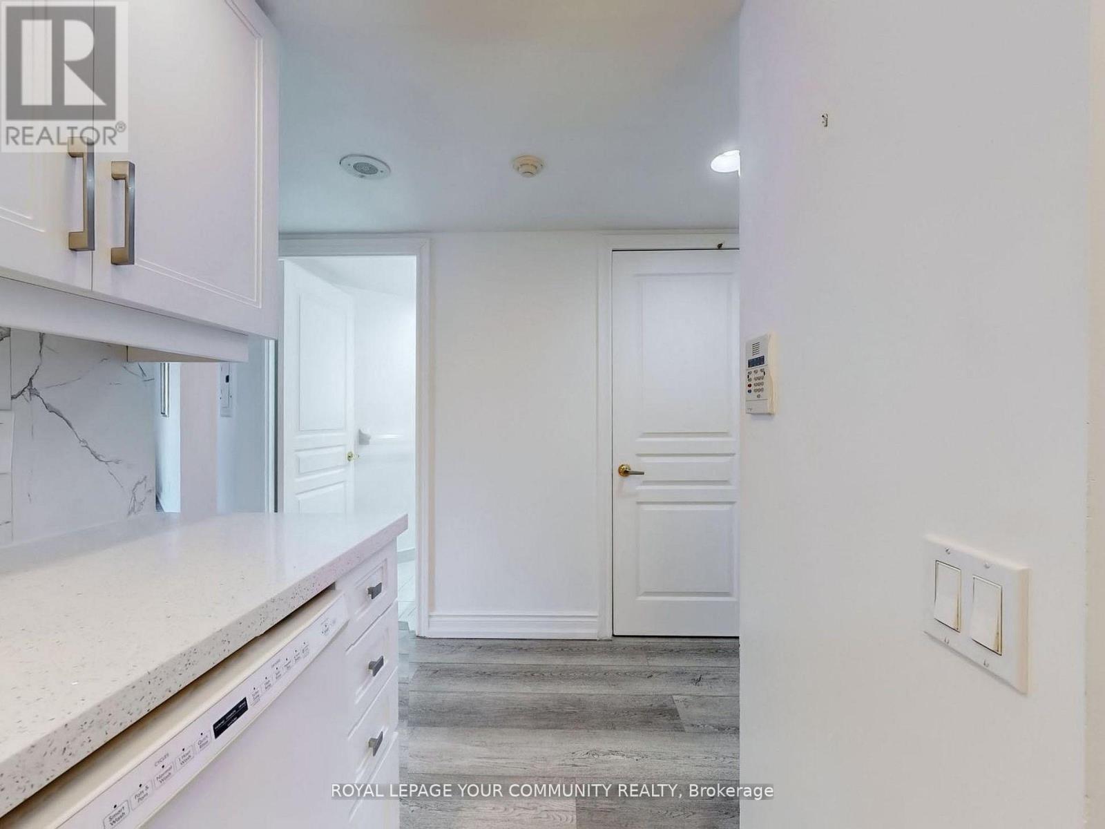 929 - 15 Northtown Way, Toronto, Ontario  M2N 7A2 - Photo 21 - C12117147