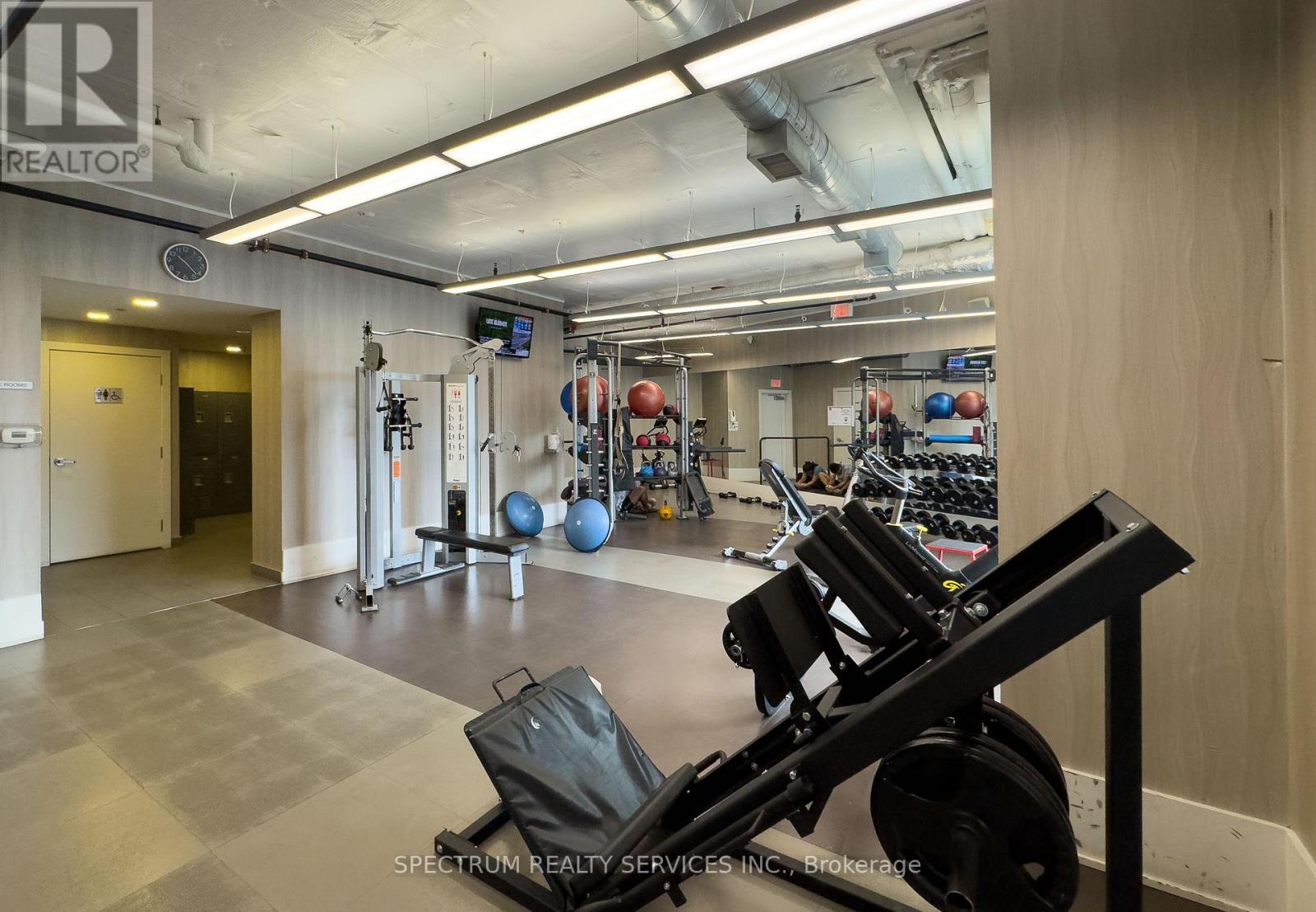 1810 - 20 Bruyeres Mews, Toronto (Waterfront Communities), Ontario  M5V 0G8 - Photo 24 - C12117178