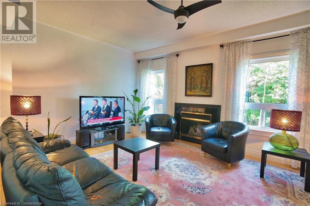 Property at 491 PETTIT Trail image 3