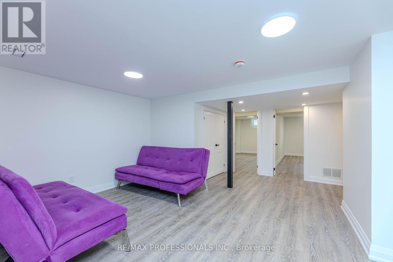 Main & Bsmt - 295 Deepsprings Crescent, Vaughan, Ontario  L6A 3L6 - Photo 31 - N12117083