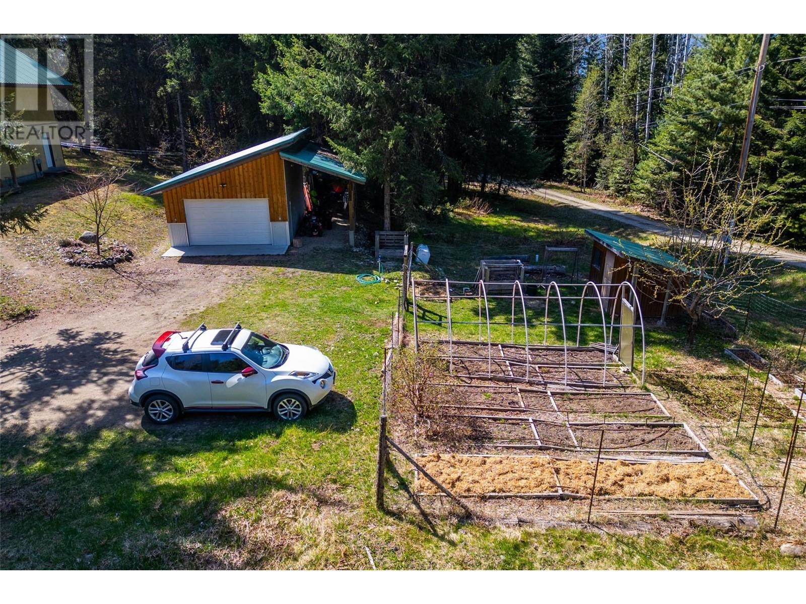 4226 Shasheen Road, Nelson, British Columbia  V1L 6X1 - Photo 2 - 10339426