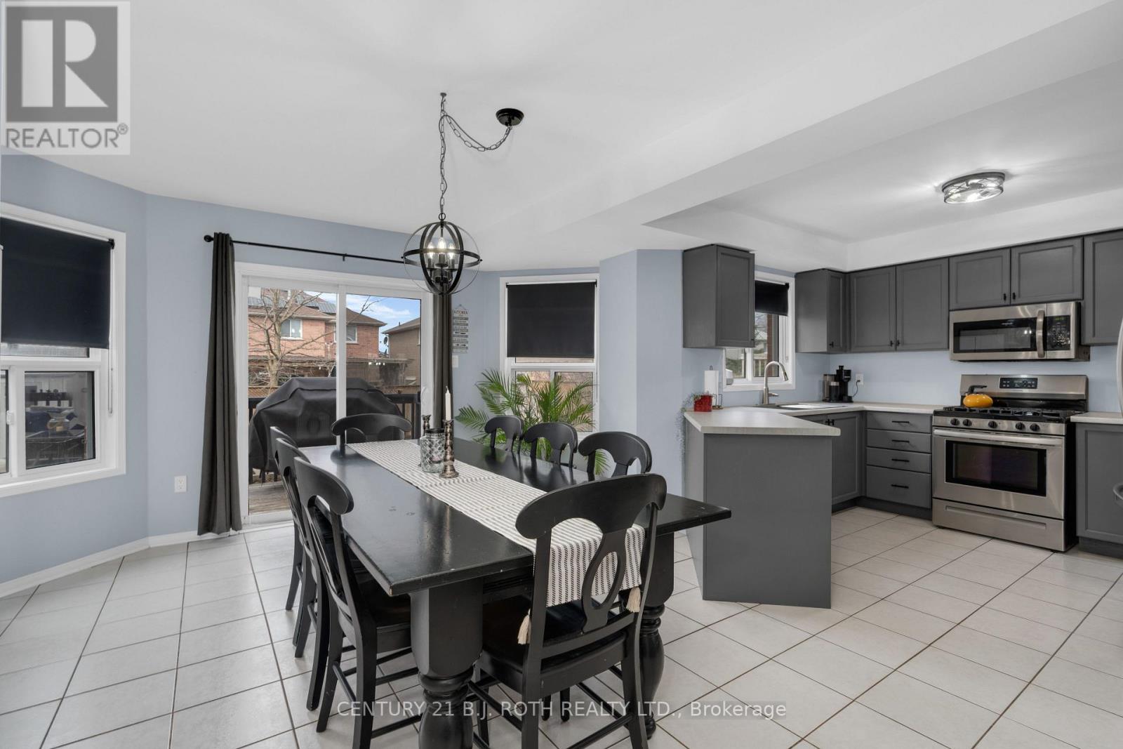 20 Bear Creek Drive, Barrie, Ontario  L4N 9M6 - Photo 12 - S12117103