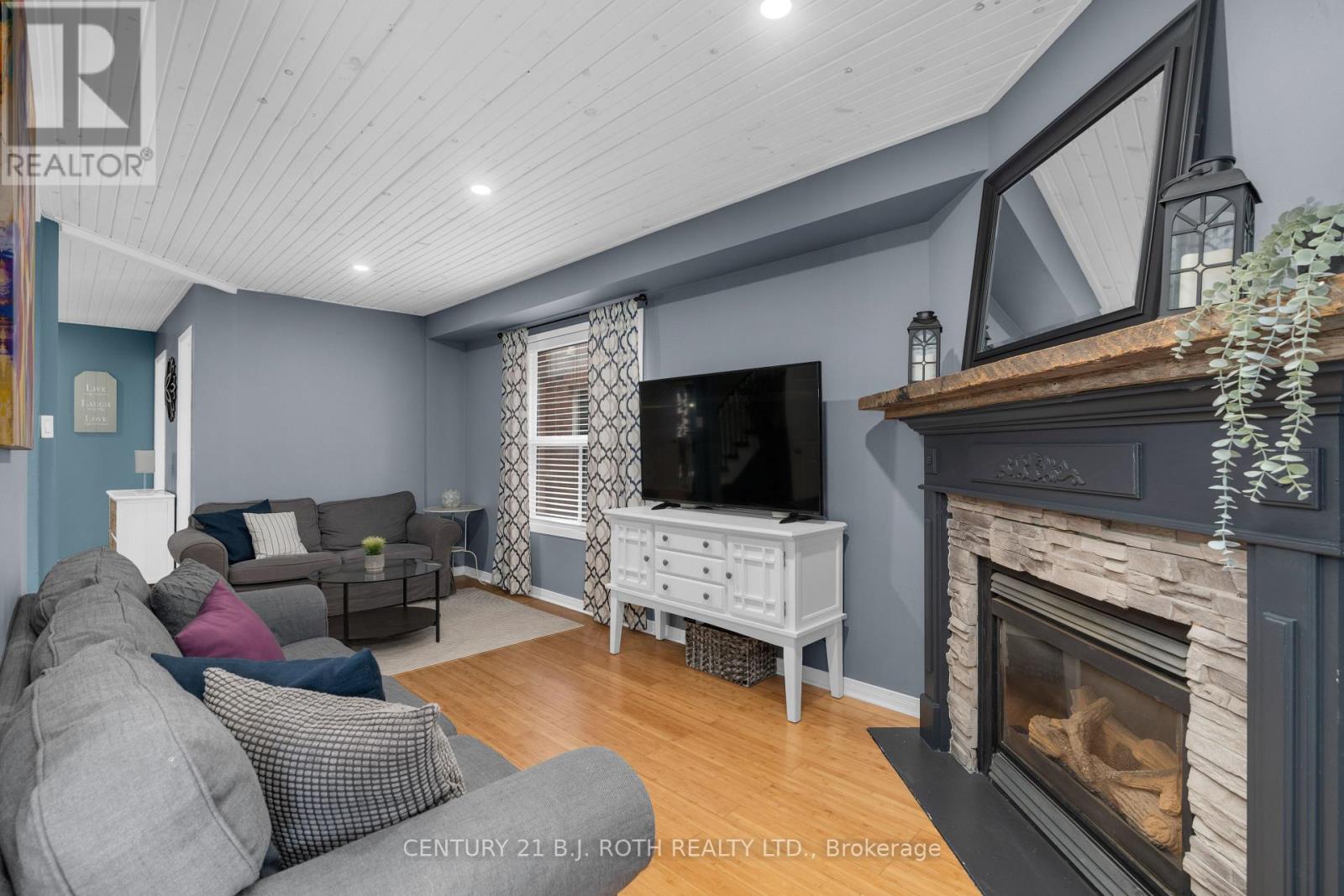 20 Bear Creek Drive, Barrie, Ontario  L4N 9M6 - Photo 15 - S12117103