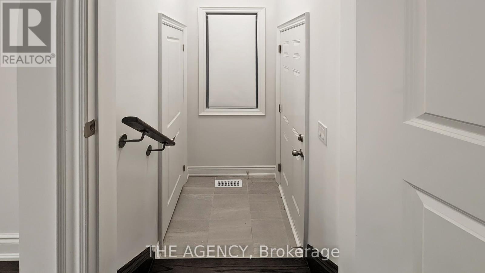 3 Lisa Street, Wasaga Beach, Ontario  L9Z 0K9 - Photo 37 - S12117128