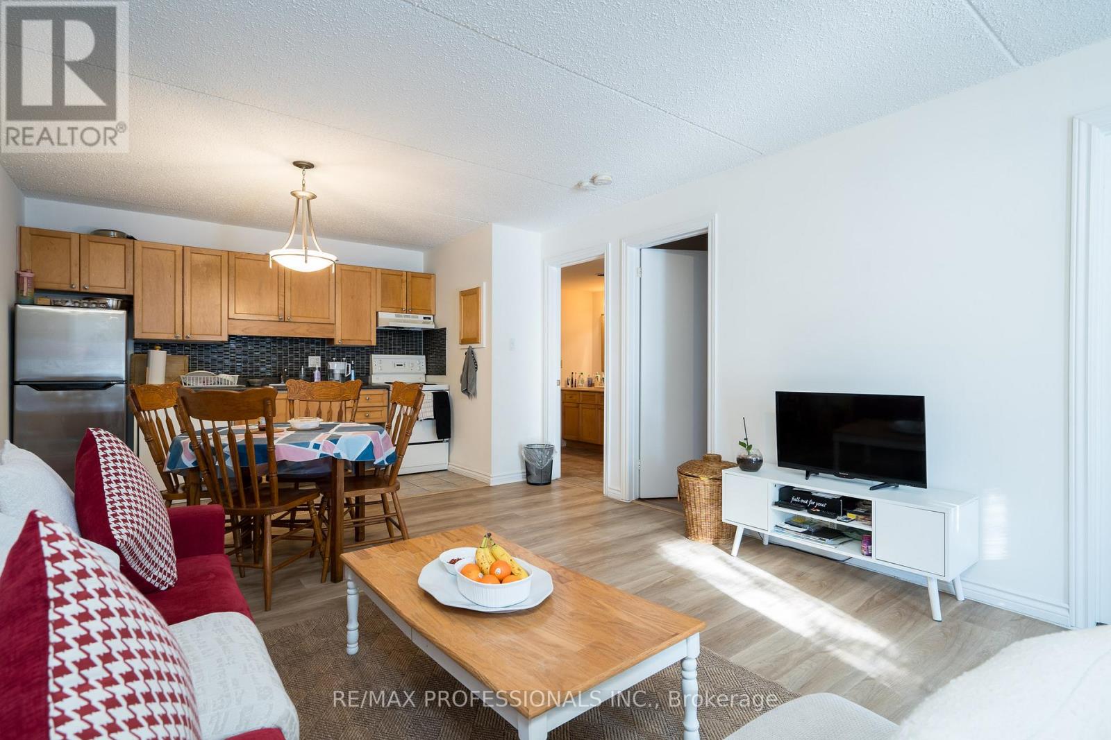 Property at 721 - 11 DAWSON DRIVE image 3