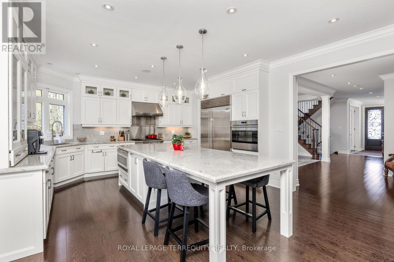 244 Frederick Curran Lane, Newmarket (Woodland Hill), Ontario  L3X 0B9 - Photo 17 - N12114012