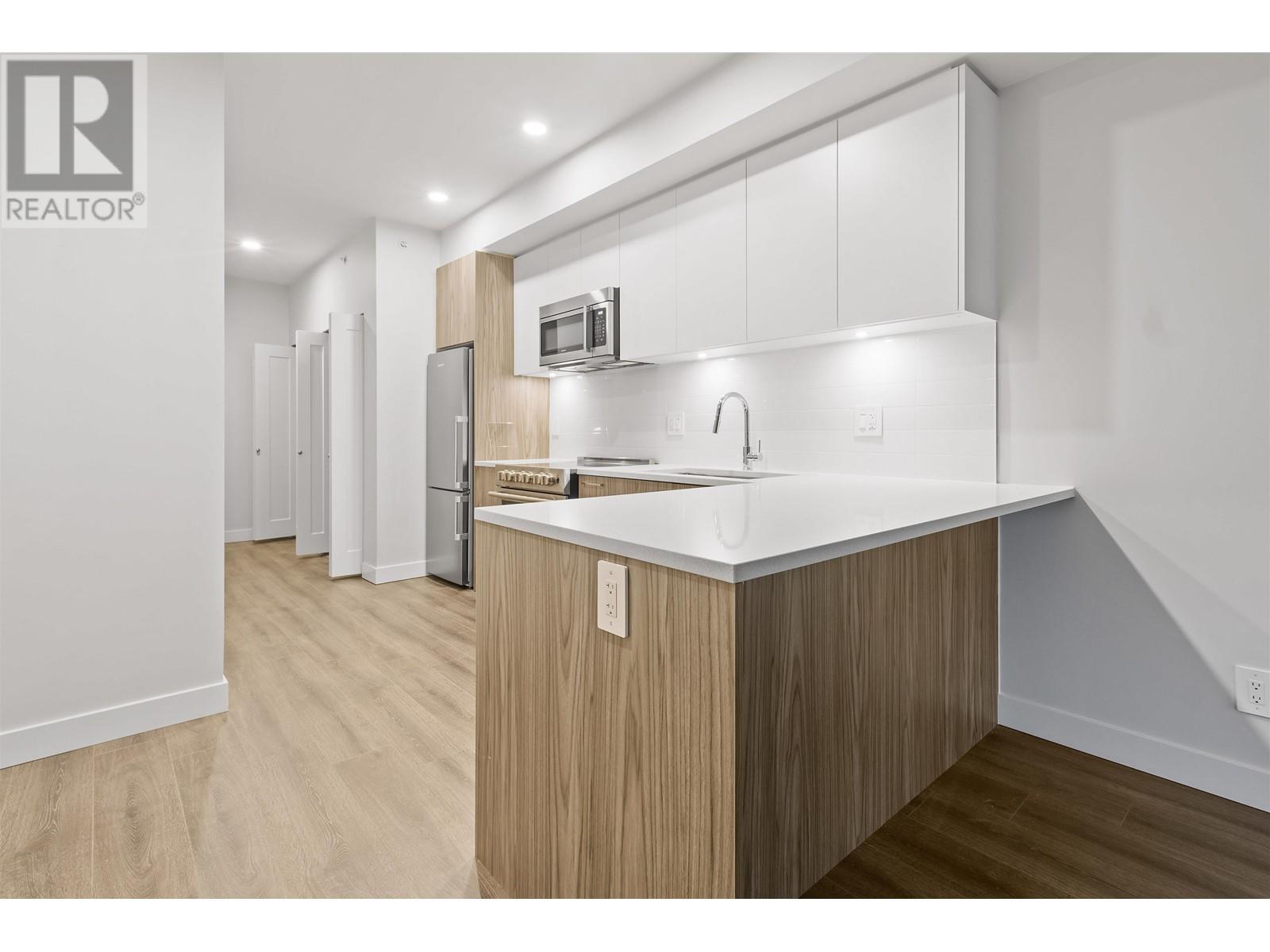 410 5535 Hastings Street, Burnaby, British Columbia  V5B 1R2 - Photo 4 - R2987107
